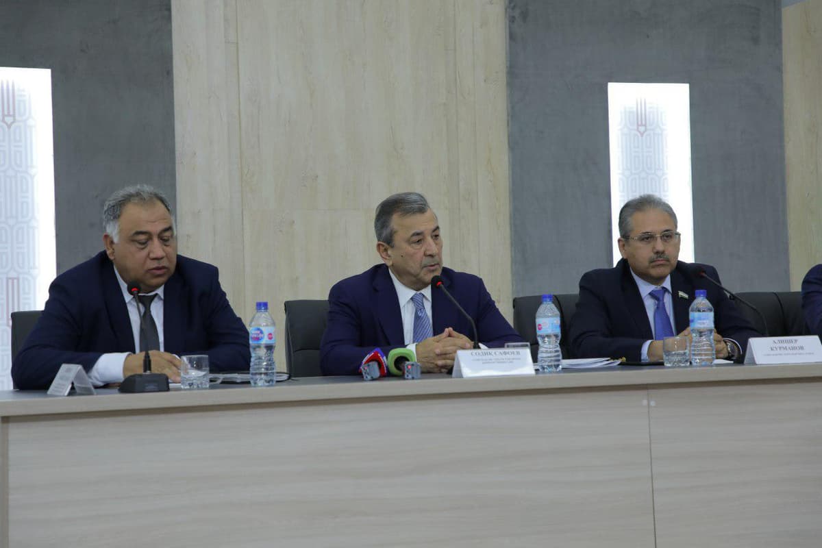 «Mahalliy ishlab chiqaruvchilarimizni himoya qilish haqida gap ketyapti». Sodiq Safoyev JSTga a'zo bo‘lish uchun o‘tkazilayotgan muzokaralar haqida