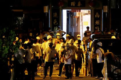 Hongkongda namoyishchilarga hujum qiluvchi shafqatsiz to‘da paydo bo‘ldi
