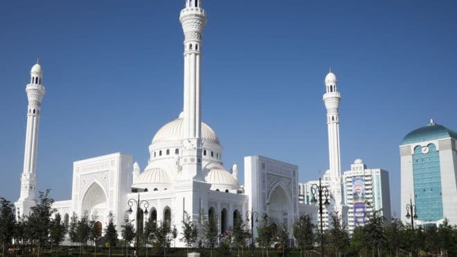 Chechenistonda Yevropadagi eng katta masjid ochildi