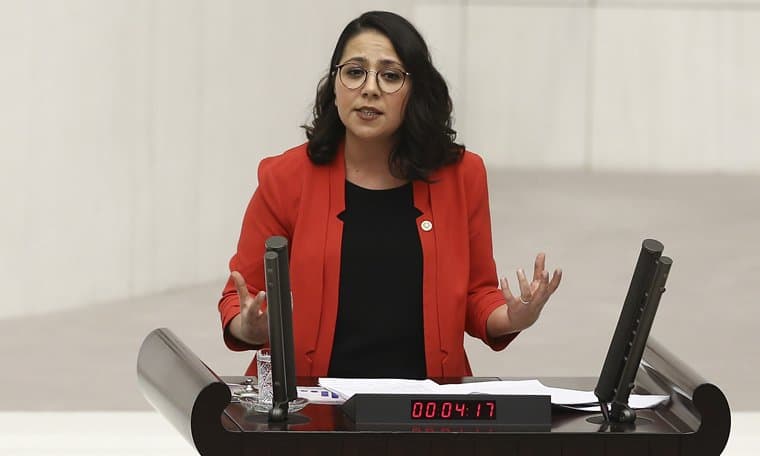 В парламенте Турции рассмотрят дело гражданки Узбекистана, которая застрелилась в доме депутата