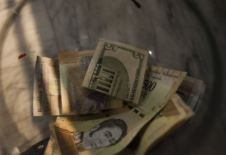 Rossiya bir yil ichida Venesuelaga 315 mln dollar naqd pul jo‘natgan - Bloomberg