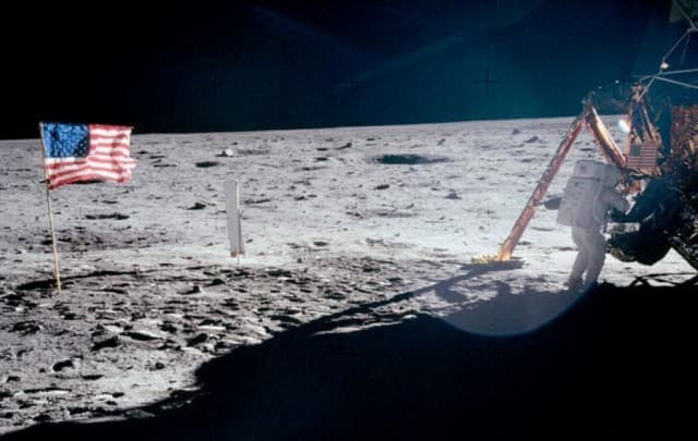 Yerga qaytmaslik ehtimoli bo‘lgan astronavtlar – inson Oyga ilk bor qadam qo‘yganiga 50 yil bo‘ldi