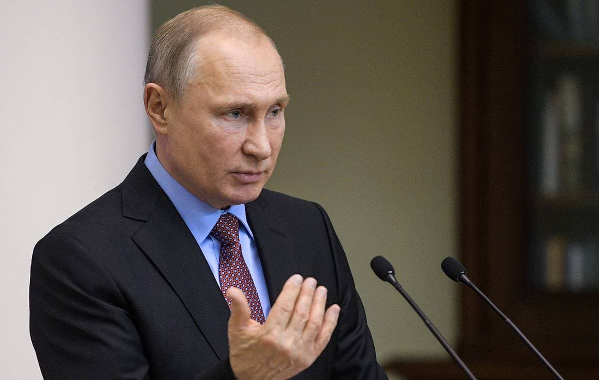 Putin ukrainlar va ruslar uchun umumiy fuqarolik hamda Saakashvilining pasporti haqida gapirdi
