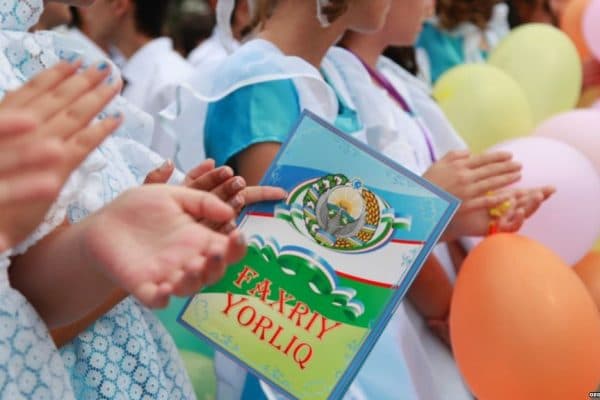 Bitiruvchilarga attestatlar 20 iyungacha topshiriladi
