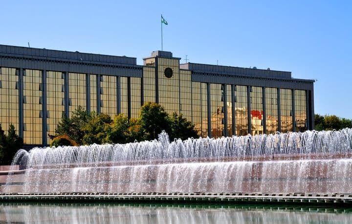 Vazirlar Mahkamasi a'zolarining vakolatlari va javobgarligi belgilanadi