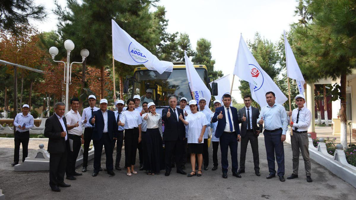 «Biz korrupsiyaga qarshimiz!» Asakadagi sayilgoh «adolatchilar» bilan to‘ldi