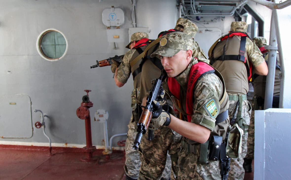 Россиянинг ҳаракатлари сабабли Украина ва НАТО ҳарбий машғулотлар режасини ўзгартирди