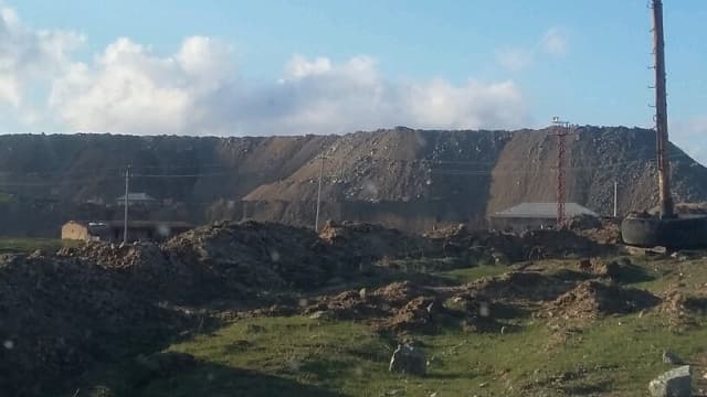 Geologiya qo‘mitasi Zarmitan geologiya-qidiruv ekspeditsiyasi xodimlari maoshsiz ta'tiliga chiqarilgani haqidagi xabarlarga munosabat bildirdi