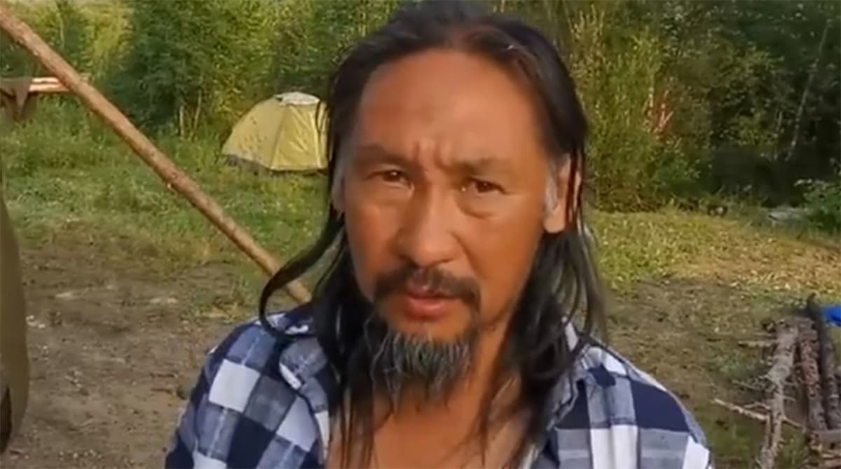 Putinni «Kremldan quvmoqchi bo‘layotgan» yoqutistonlik shomon yana Moskvaga «yurish»ni boshladi
