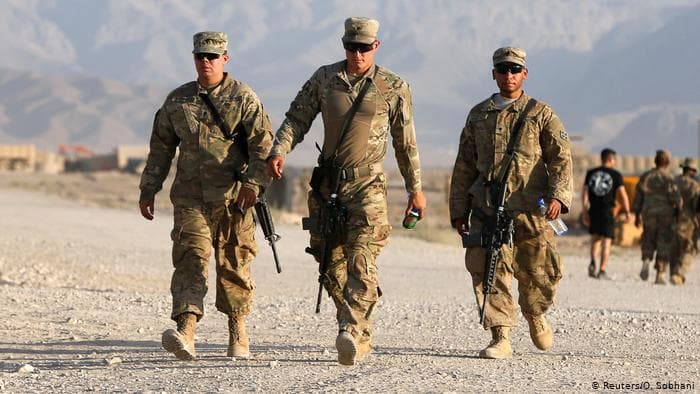 Tramp ma'muriyati Afg‘onistondagi harbiylar sonini qisqartirishni rejalashtirmoqda    