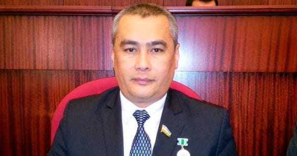 Deputat fikri: Poraxo‘rlikka, adolatsizlikka qarshi kurasha olmagan ta'lim muassasasi rahbarlaridan voz kechish kerak