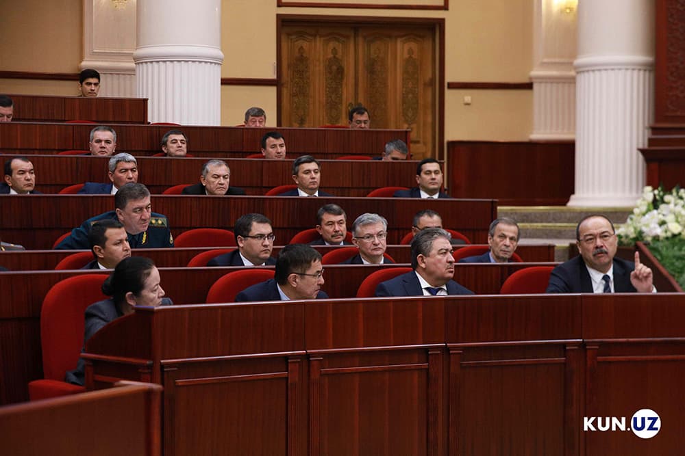 Prezident hukumat a'zolarini tasdiqladi. Hozircha uchta lavozim bo‘sh qolmoqda