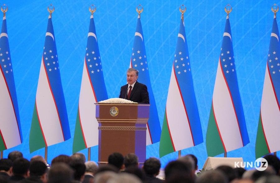 «20 лет кандидаты списывали диссертации»: Мирзиёев вновь раскритиковал систему высшего образования