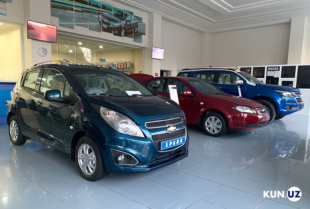 UzAuto Motors avtomobillar narxi nega oshirilganini tushuntirdi