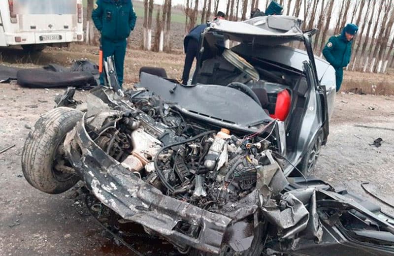 «Isuzu» va «Neksiya» to‘qnashuvi natijasida ikki kishi halok bo‘ldi