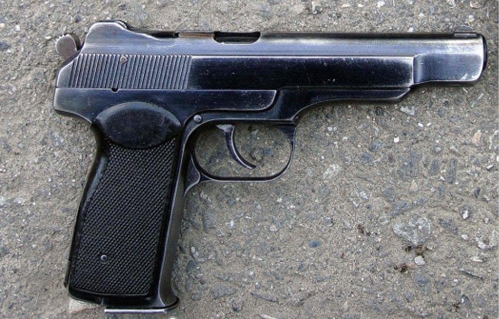 Toshkentda jangovar to‘pponcha savdosini amalga oshirmoqchi bo‘lgan jinoiy guruh qo‘lga olingan