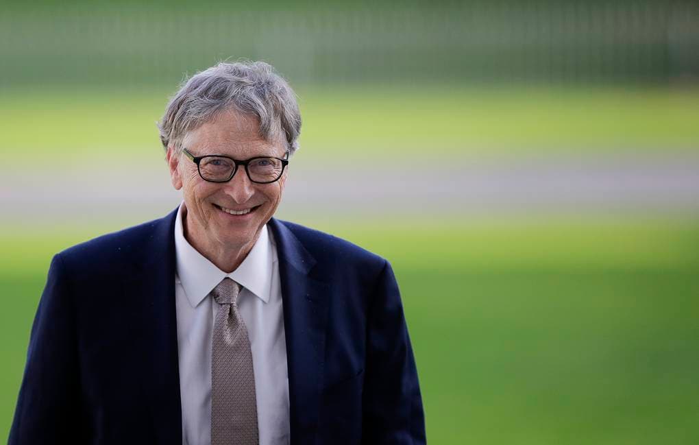 Bill Geyts Microsoft direktorlar kengashini tark etdi