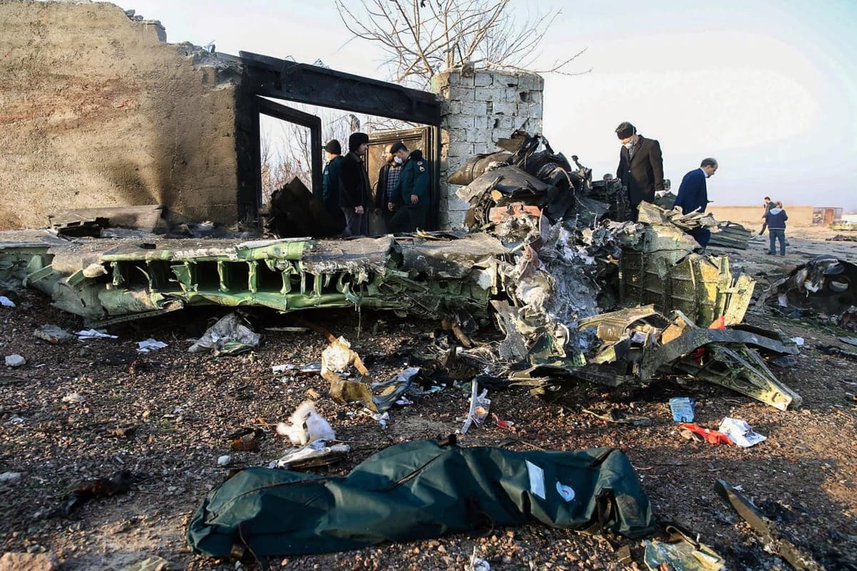 Erondagi aviahalokatga nima sabab bo‘lgani taxmin qilindi. Ukraina barcha yo‘lovchilar halok bo‘lganini tasdiqladi