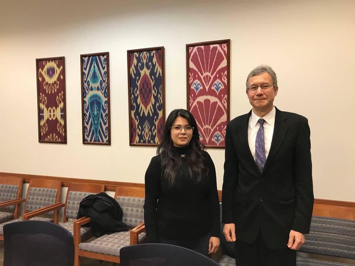 Amerikalik diplomatlar Nafosat Olloshukurovaning O‘zbekistonni tark etishiga izoh berdi