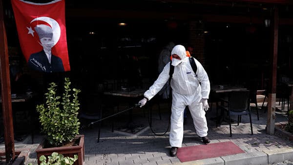 Turkiya hukumati sayyohlik mavsumini keyinroqqa ko‘chirishni tavsiya qildi
