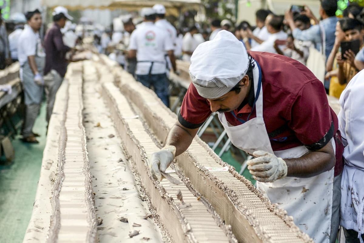 Hindistonda 6,5 kilometrlik tort pishirildi