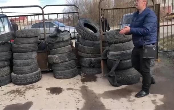 Украинада аҳоли Хитойдан эвакуация қилинадиган ҳамюртларига қарши баррикадалар қурмоқда