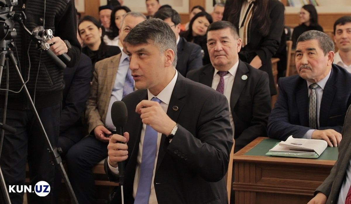 «Qozog‘istonda davlat tilini bilmagan odam ishga kirmaydi, bizda esa o‘zbek tili ko‘p hollarda ishlatilmaydi» - Alisher Qodirov