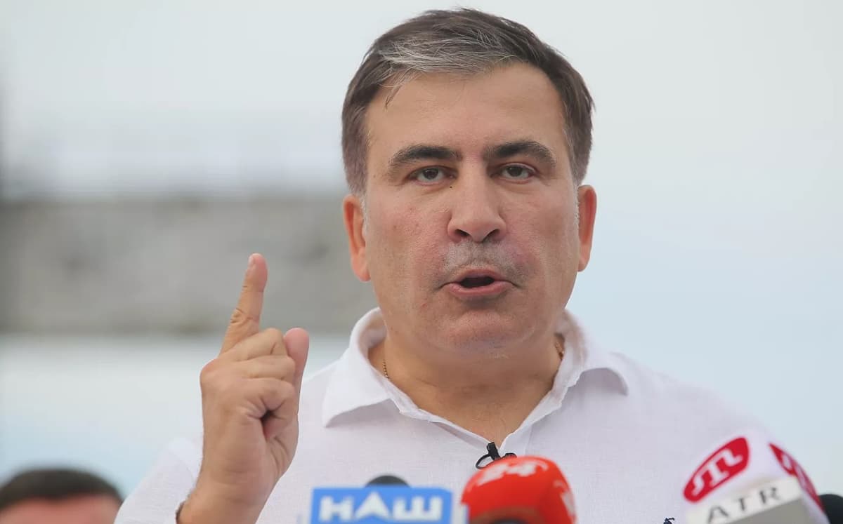 Saakashvili Ukraina beshta davlatga bo‘linib ketishi mumkinligini aytdi