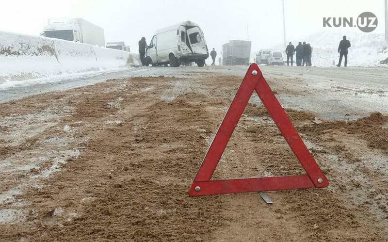 Nuroboddagi avariya tafsilotlari: 20ga yaqin mashina shikastlangan