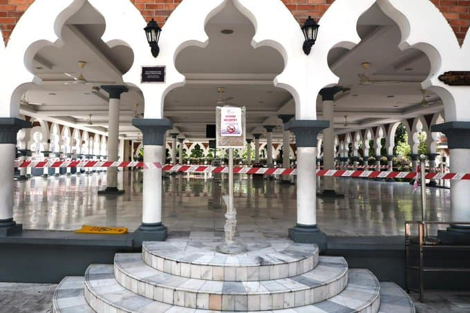 Malayziya ham chegaralarini yopishni boshlaydi