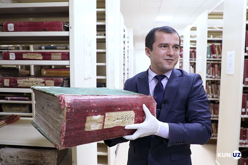 Qo‘lyozma asarlarning saqlanishi, restavratsiyasi va o‘rganilishi qay ahvolda? – Qo‘lyozmalar fondiga videosayohat