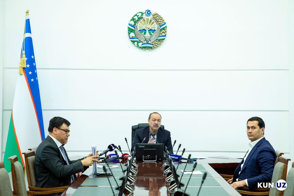 Uzbekistan closes its borders, suspends all international flights
