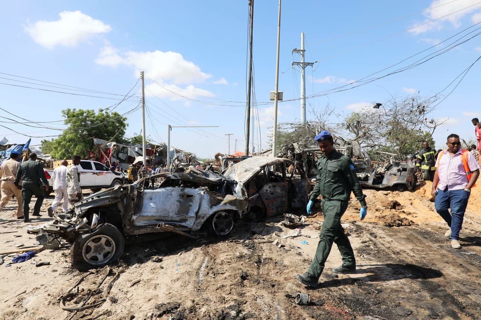 Somalida mina o‘rnatilgan mashina portlashi oqibatida 90dan ortiq kishi halok bo‘ldi