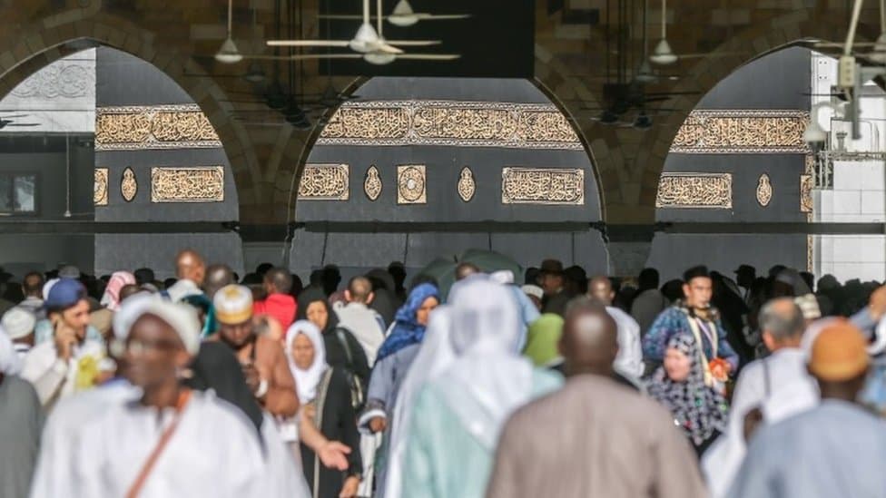 Koronavirus 48 davlatga tarqaldi: Makka ziyoratchilar uchun yopilgan, Italiyada virus avj olmoqda