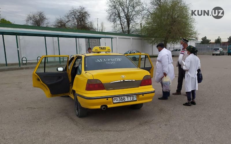 Karantin sharoitida ishlayotgan taksilar: dezinfeksiya bepul, lekin...