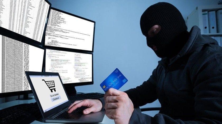 IIV plastik karta egalarini internetdagi firibgarlardan ogohlantirdi
