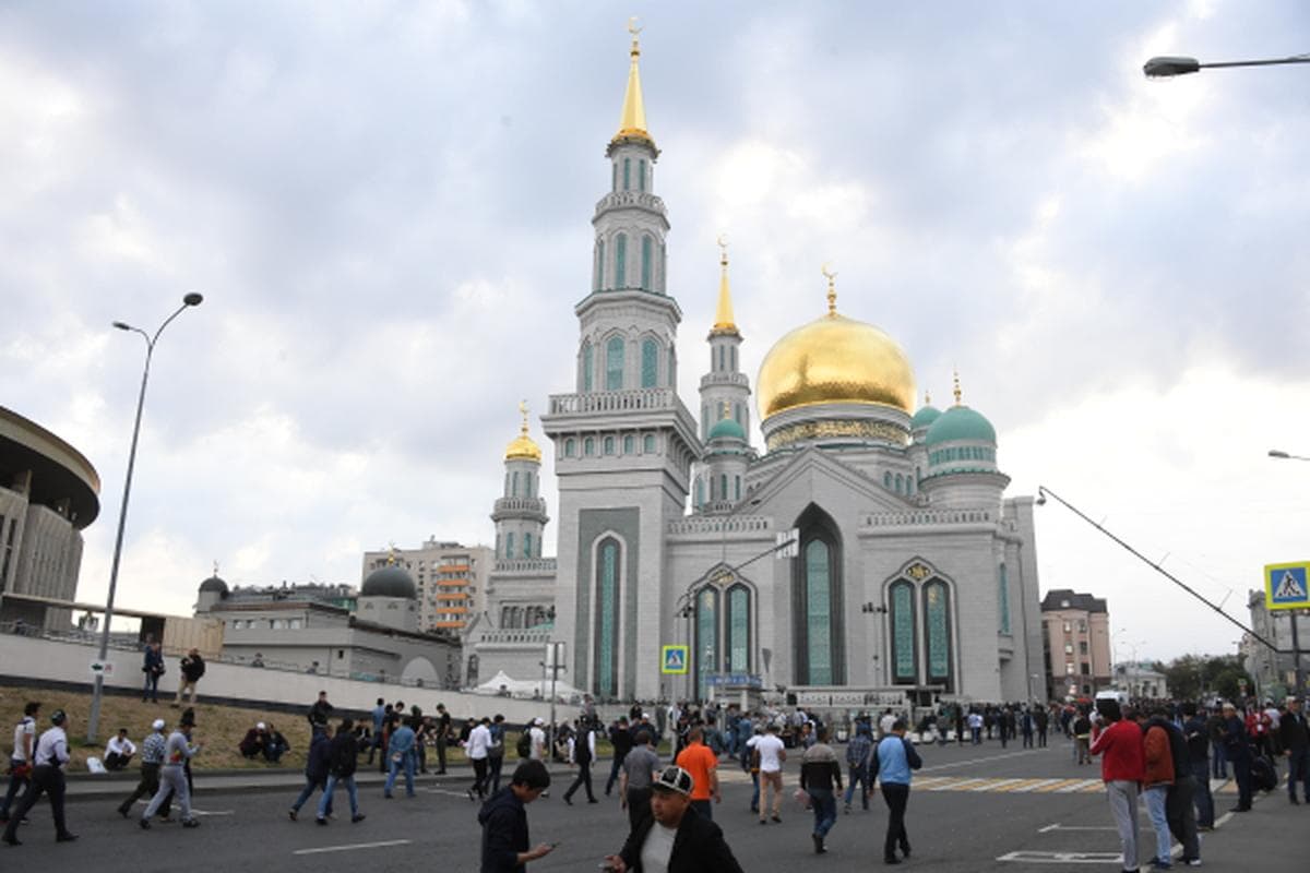 Rossiyada jamoat namozlari vaqtini qisqartirish taklif etildi