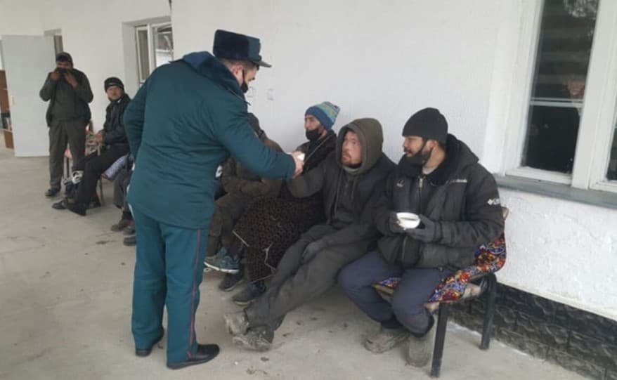 O‘zbekistonda qahraton qish: boshpanasiz kishilarga qanday yordam beriladi?