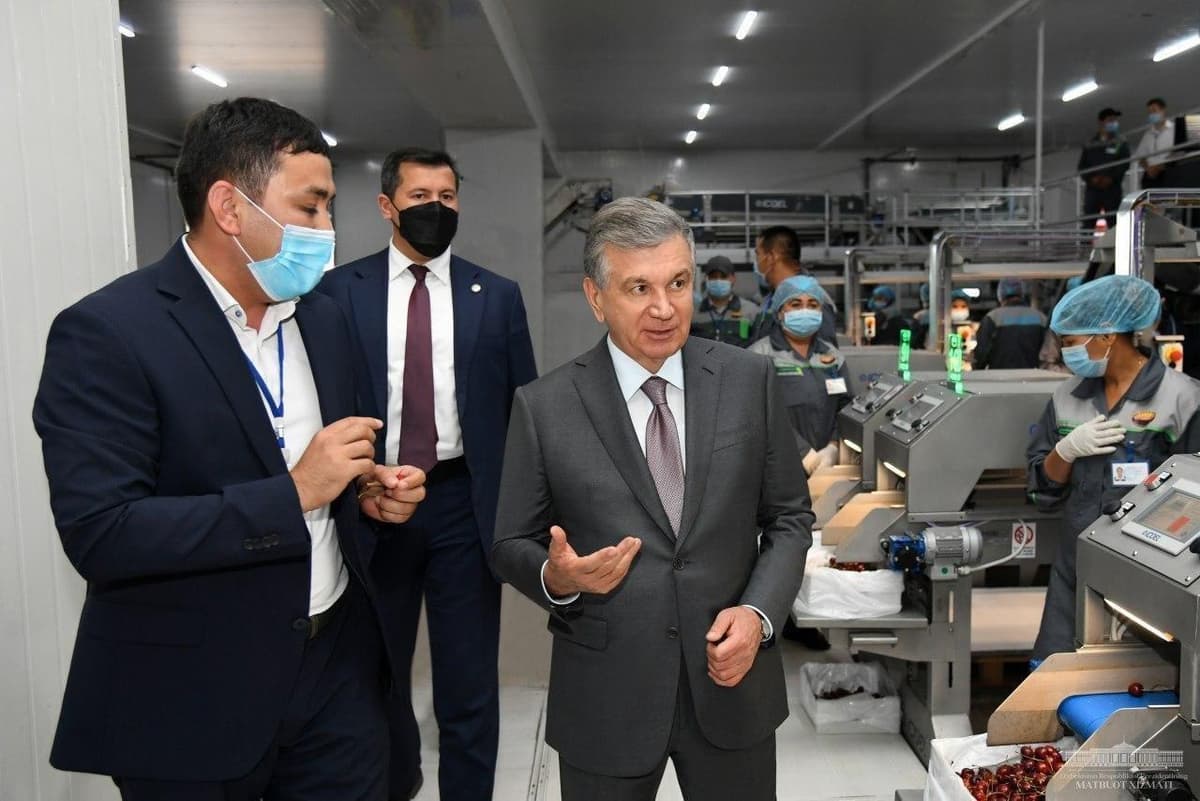 Prezident Farg‘onada «Uz-Segang» qo‘shma korxonasi faoliyati bilan tanishdi