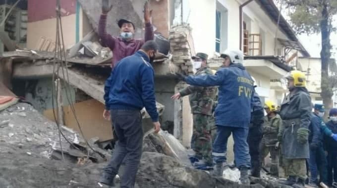 Под Ташкентом в результате взрыва газа обрушилась часть дома, двое погибли