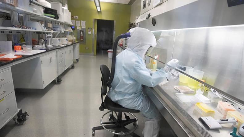 Olimlar koronavirus yuqib qolgandan keyin alomatlari nechanchi kuni paydo bo‘lishini hisoblab chiqdi
