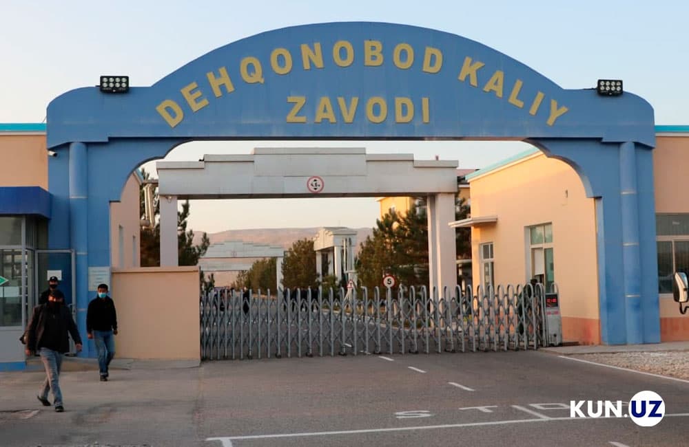 “O‘zkimyosanoat” “Dehqonobod kaliy zavodi” qurilishida qatnashgan ishchilar maoshi bo‘yicha bayonot berdi