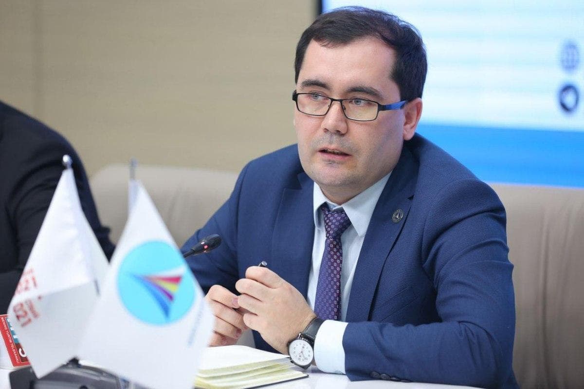 Eldor Tulyakov: Zaxarovaning O‘zbekistonda davlat tilida ish yuritish to‘g‘risidagi qonun loyihasiga bildirgan fikrlari asossiz
