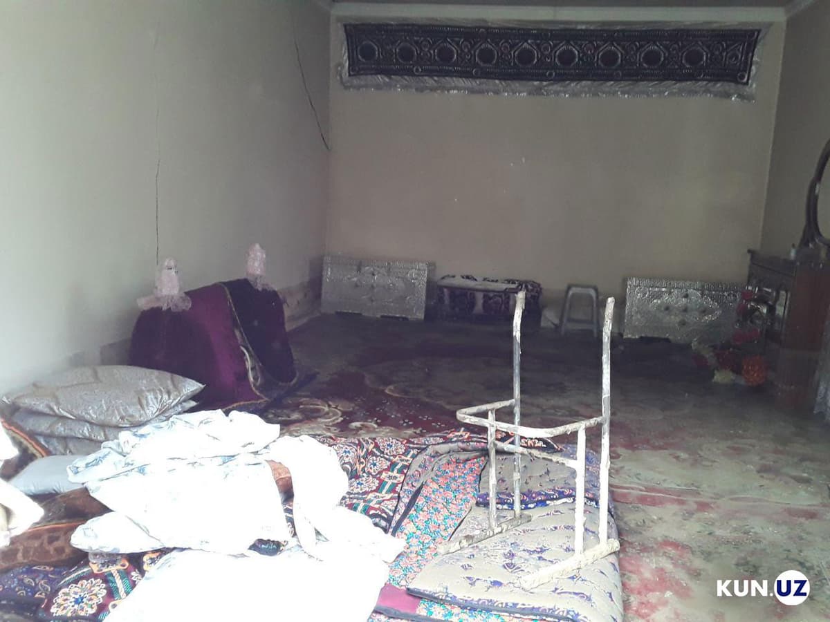 Жители Самарканда ждут помощи в затопленных домах