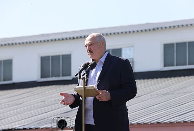 Лукашенко пообещал разобраться с противниками действующей власти