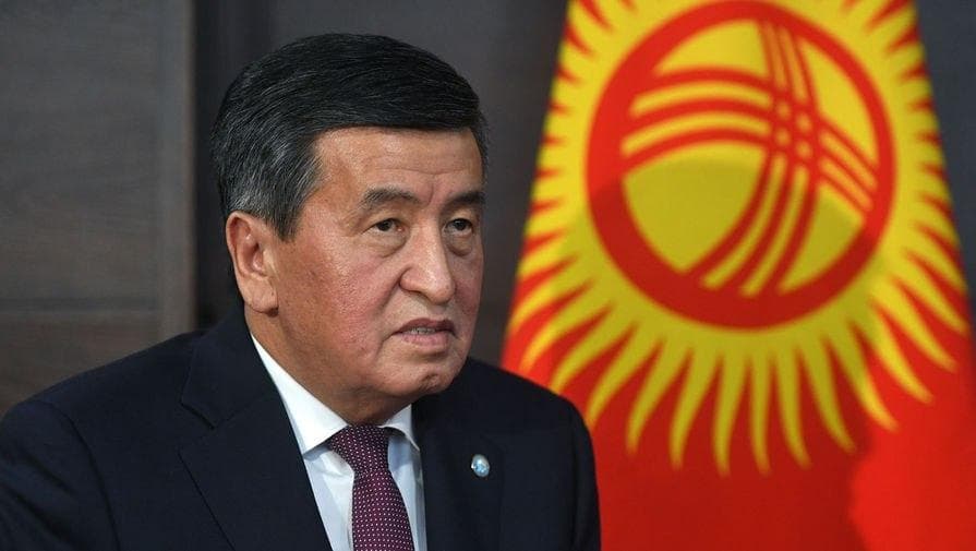 Президент Кыргызстана отказывается уйти в отставку