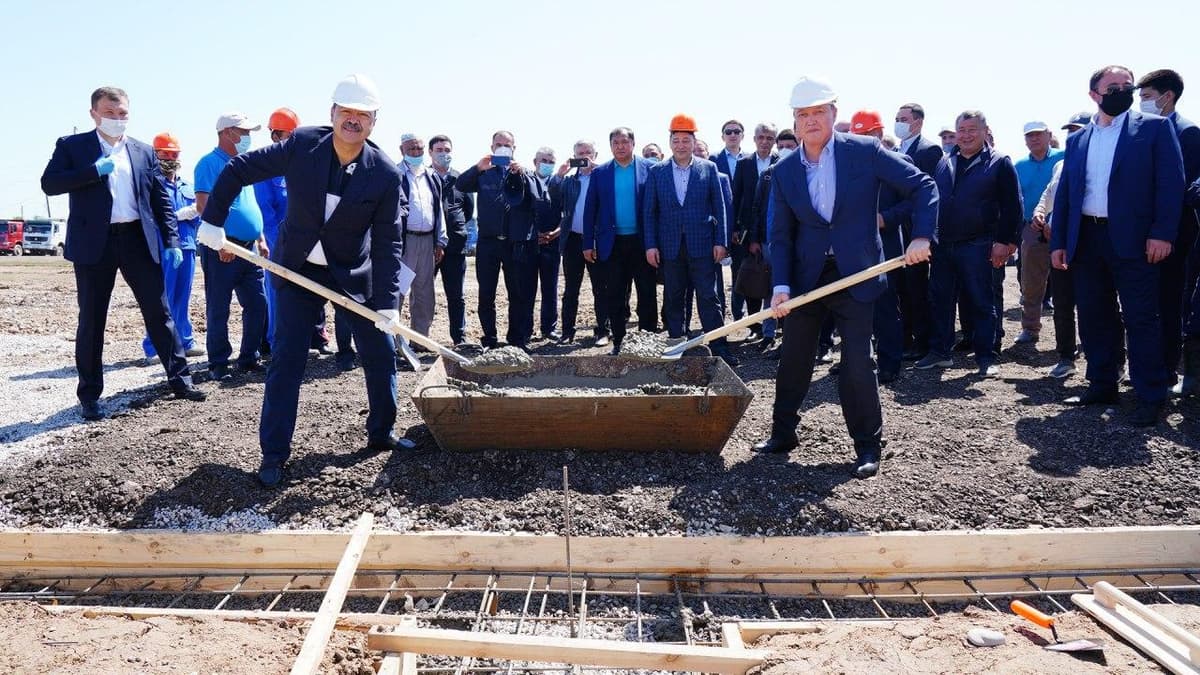 Aripov va Mamin Maqtaaralda yangi aholi punkti qurilishiga start berishdi