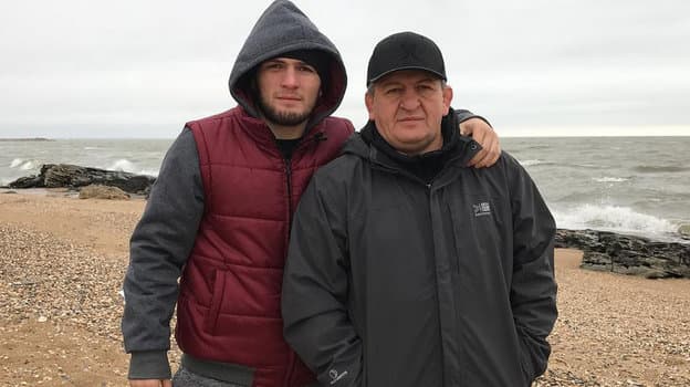 Отец Хабиба Нурмагомедова — в реанимации. За него молится весь бойцовский мир — даже Макгрегор