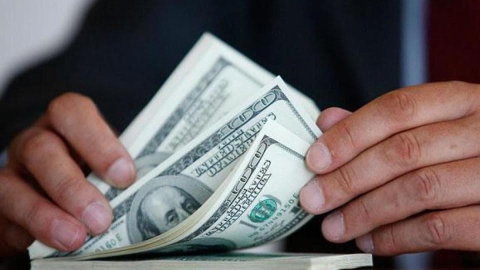 Government official in Andijan detained while taking $10 thousand in bribe from a farmer