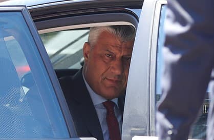 Kosovoning harbiy jinoyatlarda ayblangan prezidenti tergov berish uchun Haagaga keldi